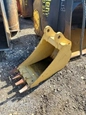 Used 2012 Deere 18IN310 Bucket